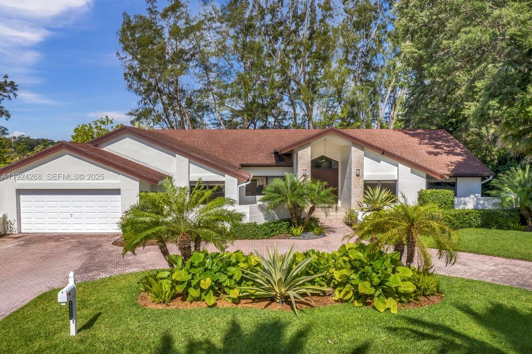 В аренду: $11,500 (5 спален, 4 ванн, 3453 Квадратных фут)