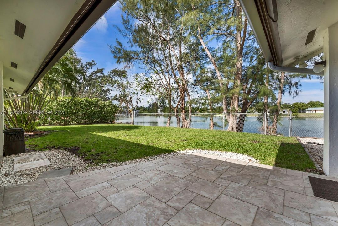 В аренду: $11,500 (5 спален, 4 ванн, 3453 Квадратных фут)