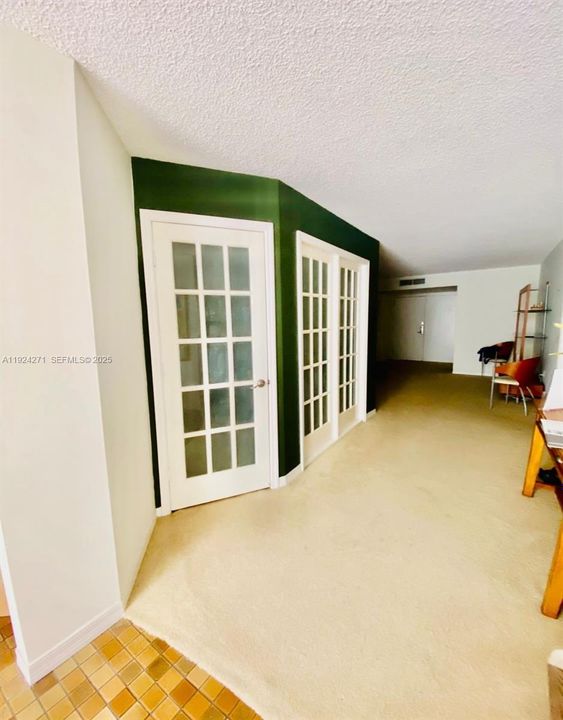 For Sale: $3,500 (1 beds, 2 baths, 1371 Square Feet)