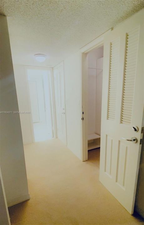 For Sale: $3,500 (1 beds, 2 baths, 1371 Square Feet)