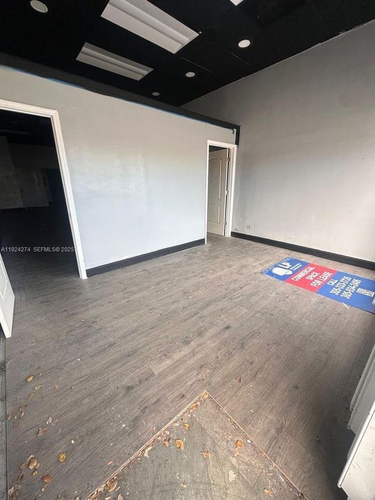 В аренду: $3,000 (0 спален, 0 ванн, 0 Квадратных фут)