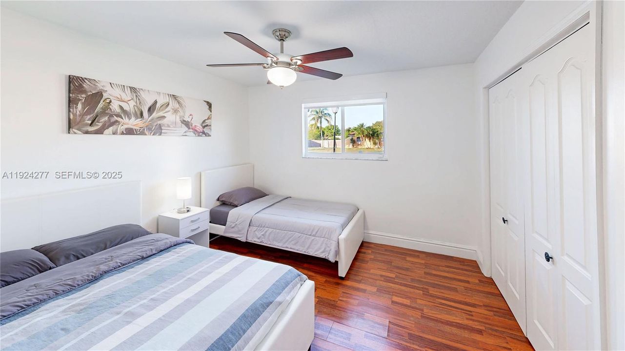 На продажу: $699,900 (4 спален, 2 ванн, 1664 Квадратных фут)