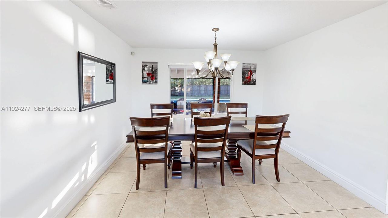 На продажу: $699,900 (4 спален, 2 ванн, 1664 Квадратных фут)