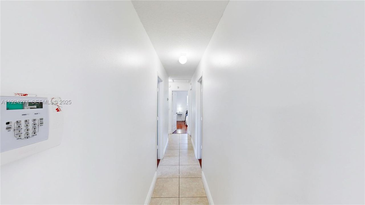 На продажу: $699,900 (4 спален, 2 ванн, 1664 Квадратных фут)