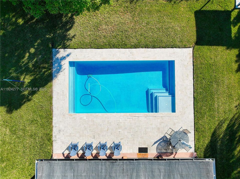 На продажу: $699,900 (4 спален, 2 ванн, 1664 Квадратных фут)