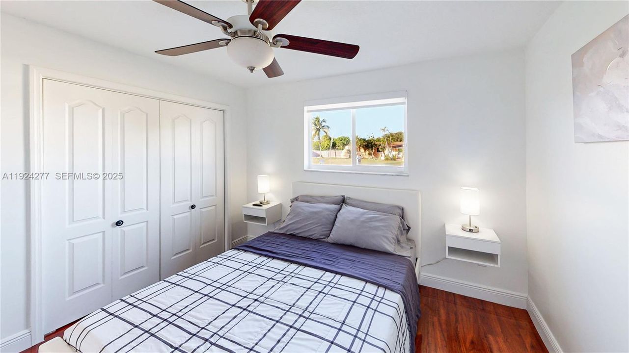 На продажу: $699,900 (4 спален, 2 ванн, 1664 Квадратных фут)