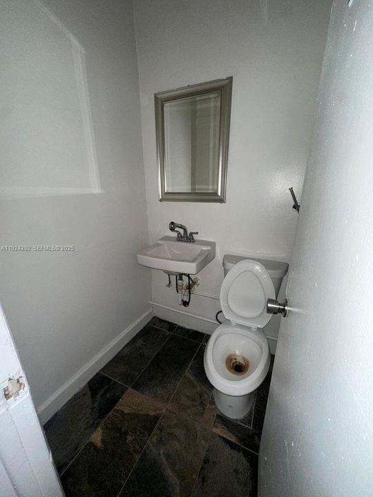 В аренду: $3,000 (0 спален, 0 ванн, 0 Квадратных фут)