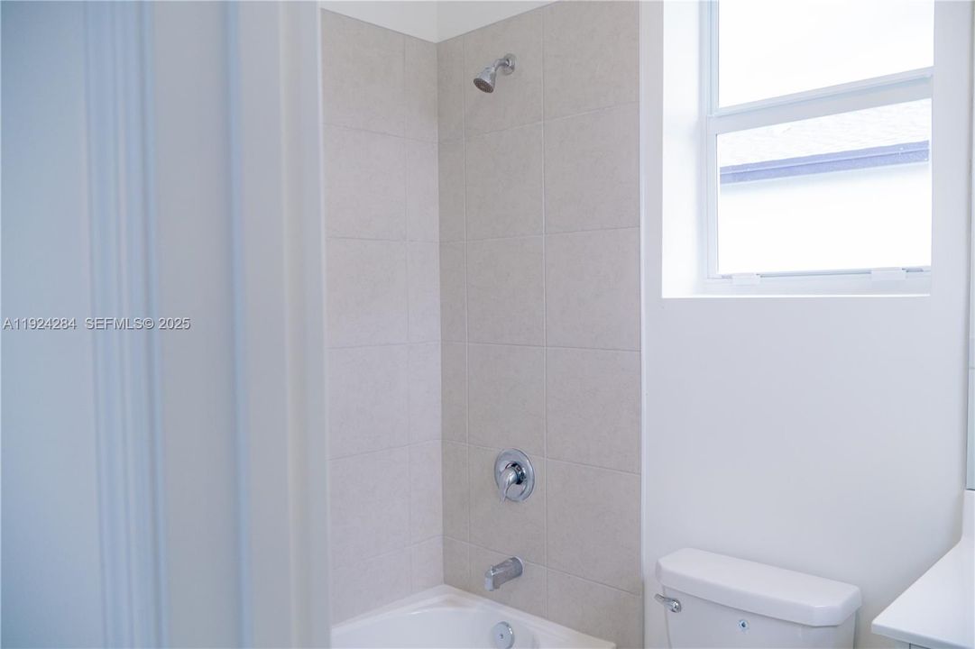 For Rent: $2,650 (3 beds, 3 baths, 0 Square Feet)