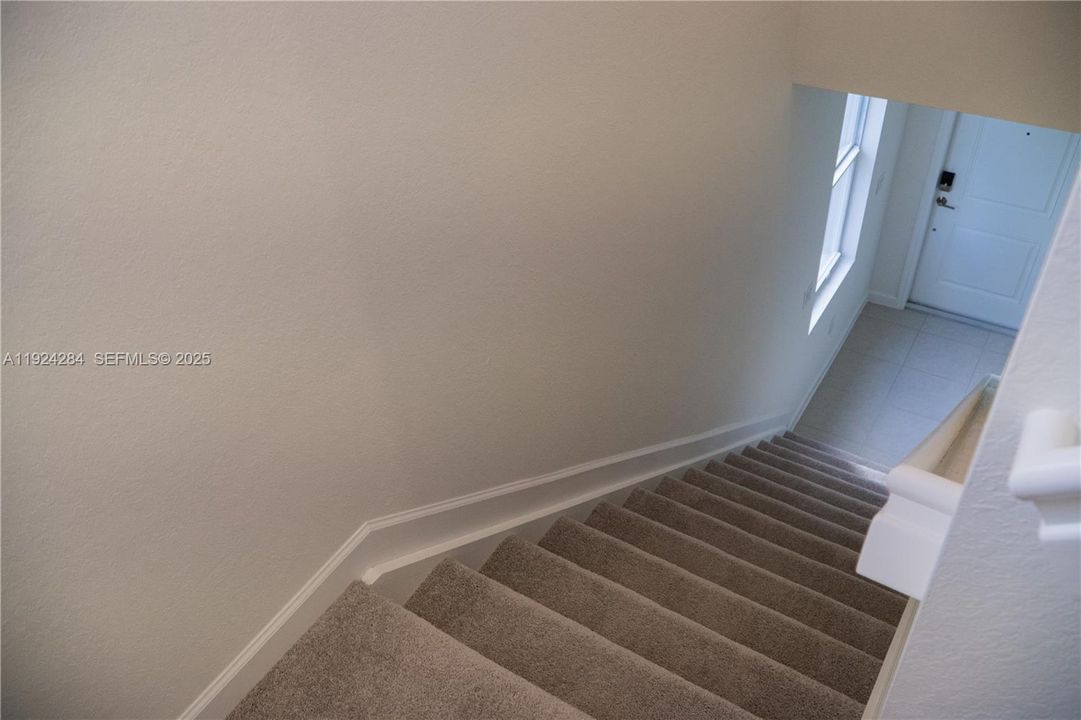 For Rent: $2,650 (3 beds, 3 baths, 0 Square Feet)