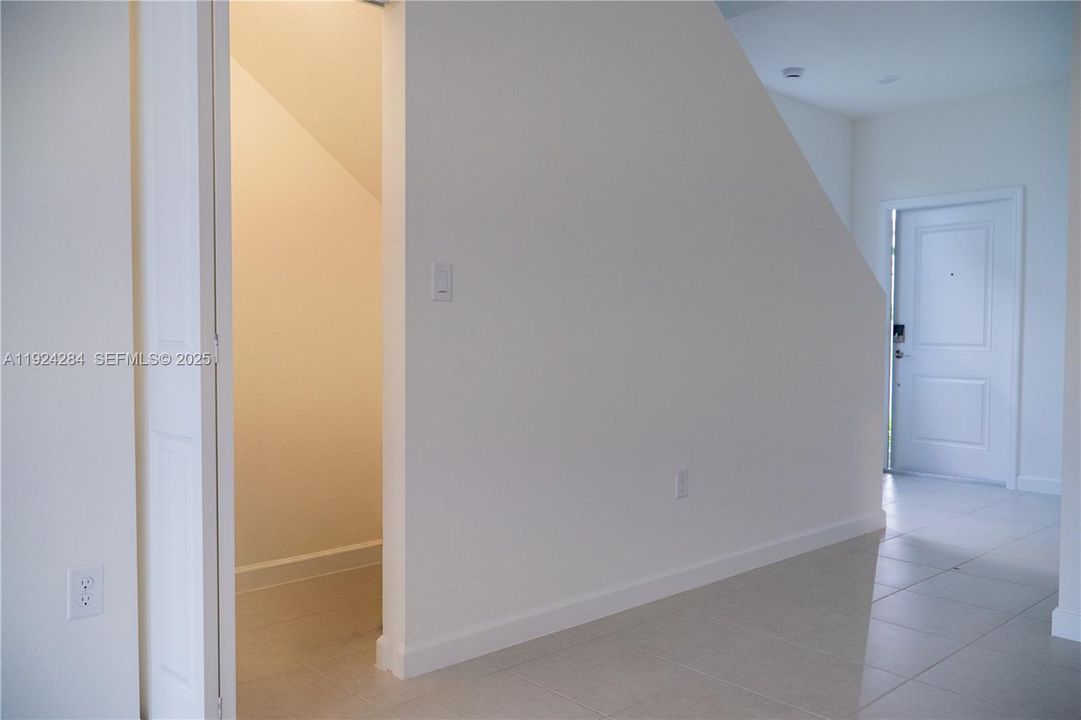 For Rent: $2,650 (3 beds, 3 baths, 0 Square Feet)