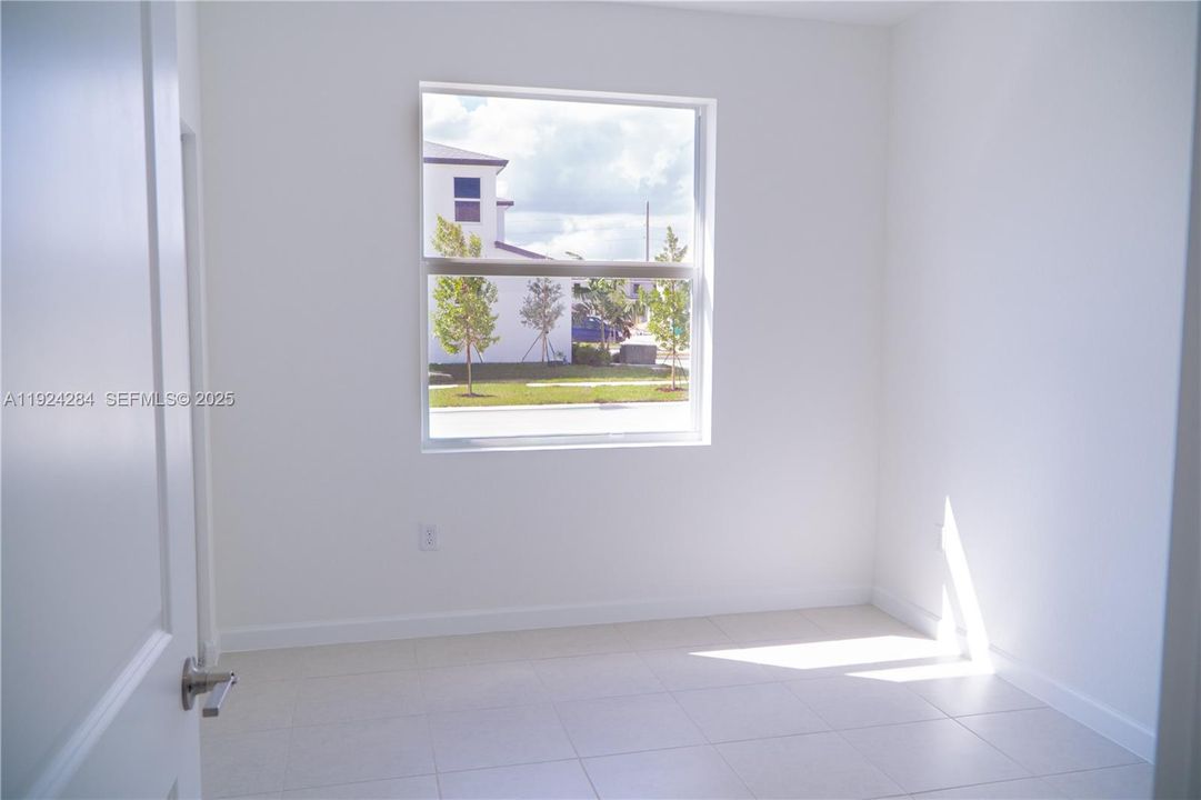 For Rent: $2,650 (3 beds, 3 baths, 0 Square Feet)