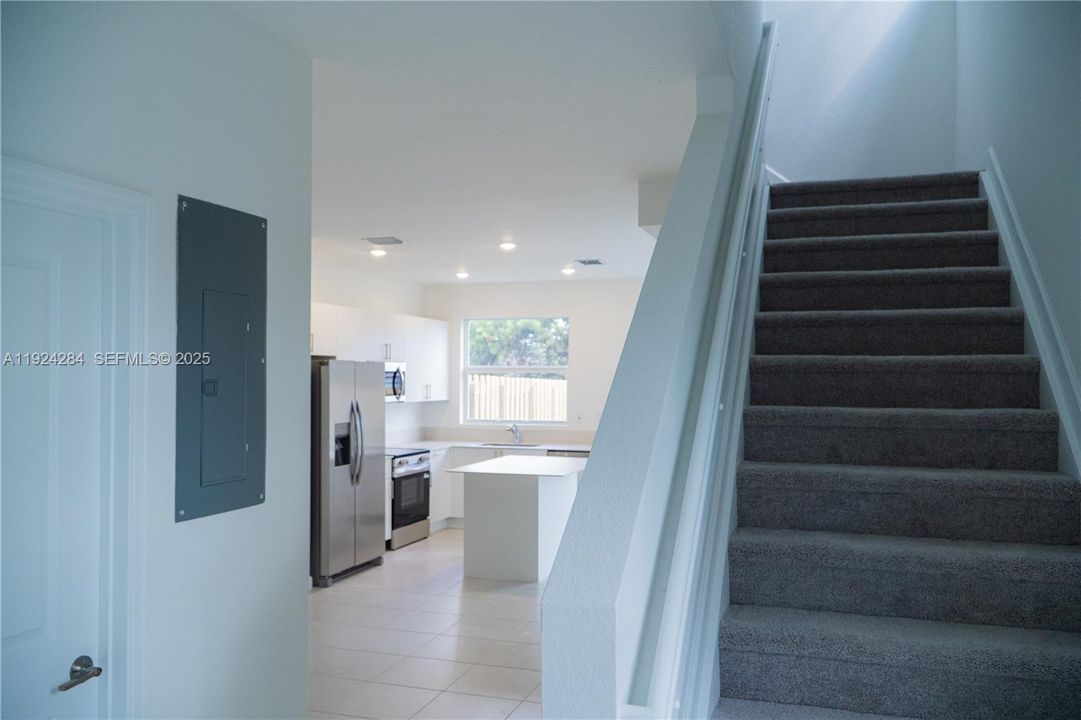 For Rent: $2,650 (3 beds, 3 baths, 0 Square Feet)