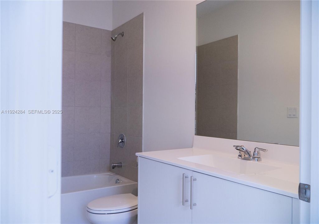 For Rent: $2,650 (3 beds, 3 baths, 0 Square Feet)