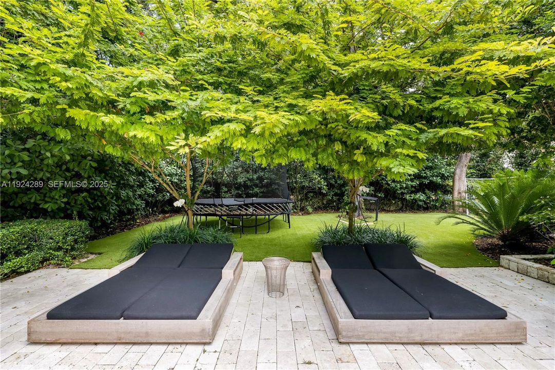 For Sale: $7,500,000 (5 beds, 4 baths, 4494 Square Feet)