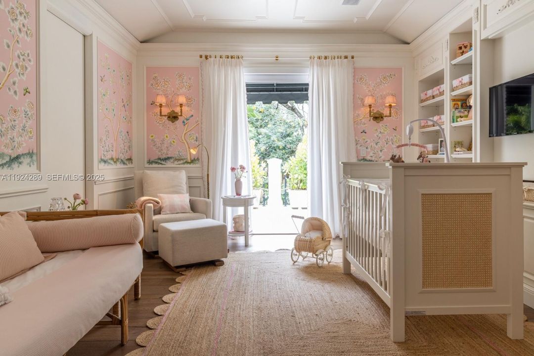 For Sale: $7,500,000 (5 beds, 4 baths, 4494 Square Feet)