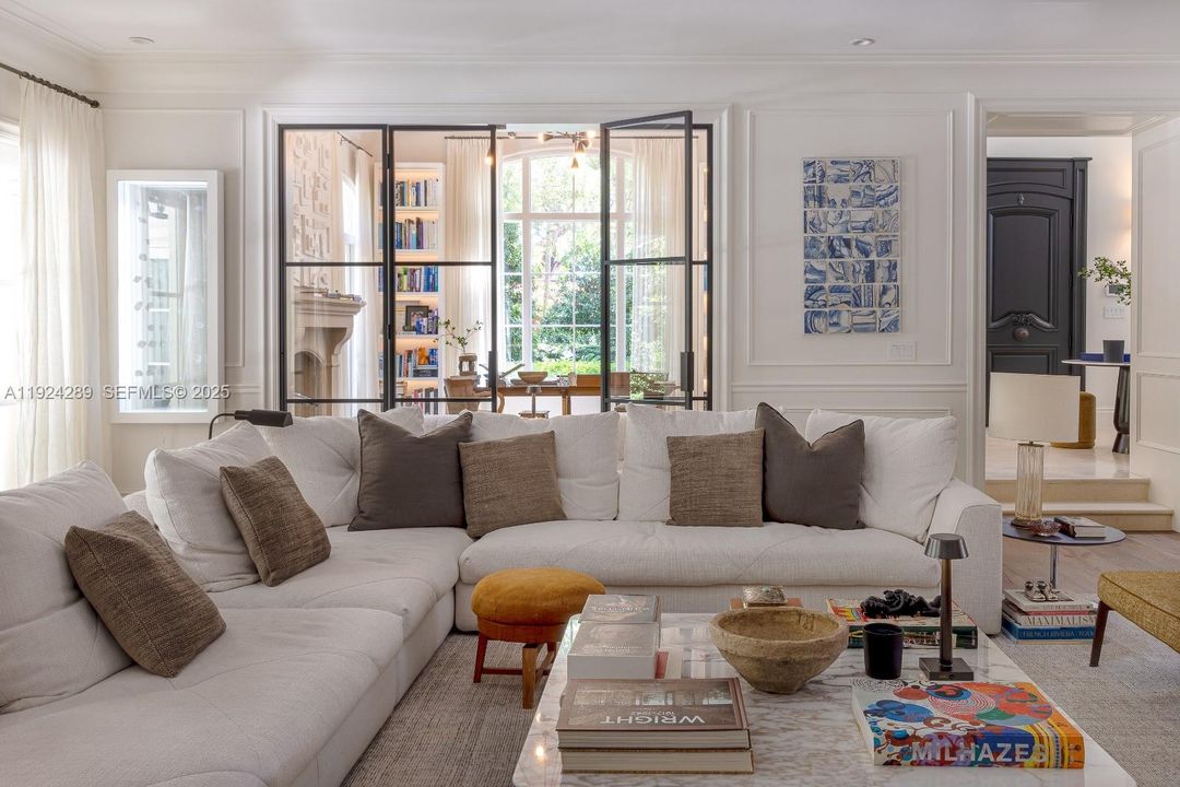 For Sale: $7,500,000 (5 beds, 4 baths, 4494 Square Feet)