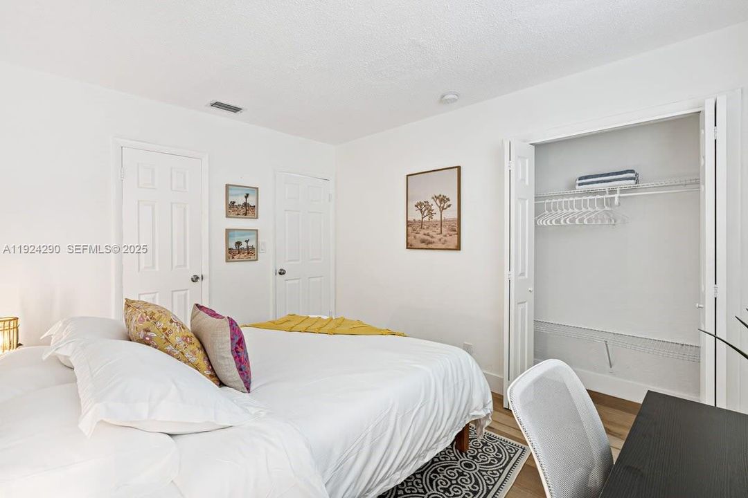 For Rent: $2,725 (2 beds, 1 baths, 500 Square Feet)