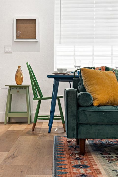 For Rent: $2,725 (2 beds, 1 baths, 500 Square Feet)