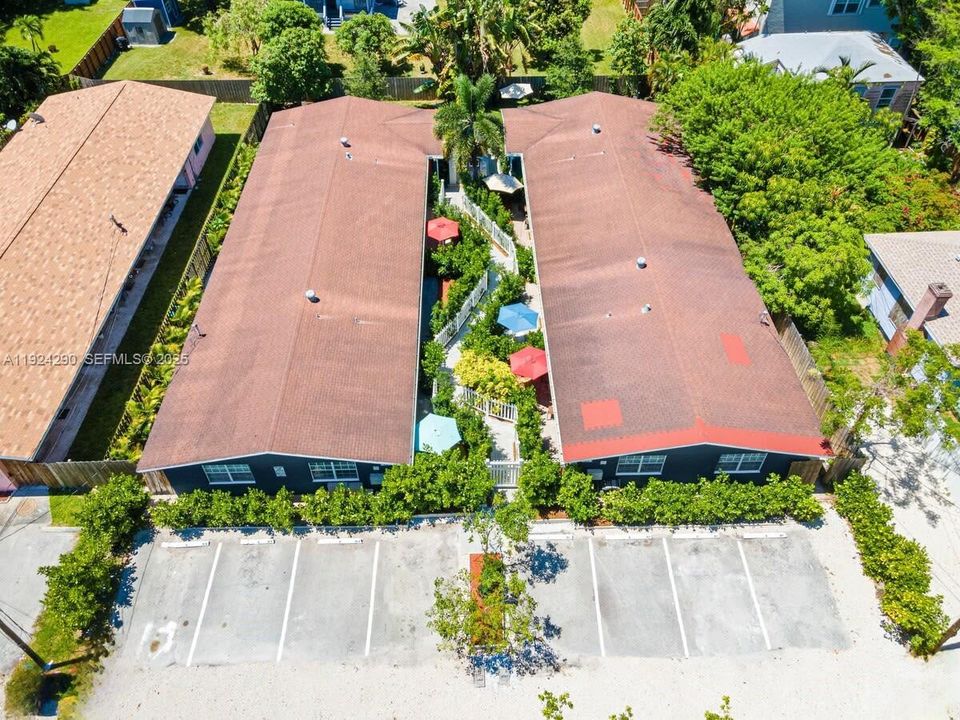 For Rent: $2,725 (2 beds, 1 baths, 500 Square Feet)