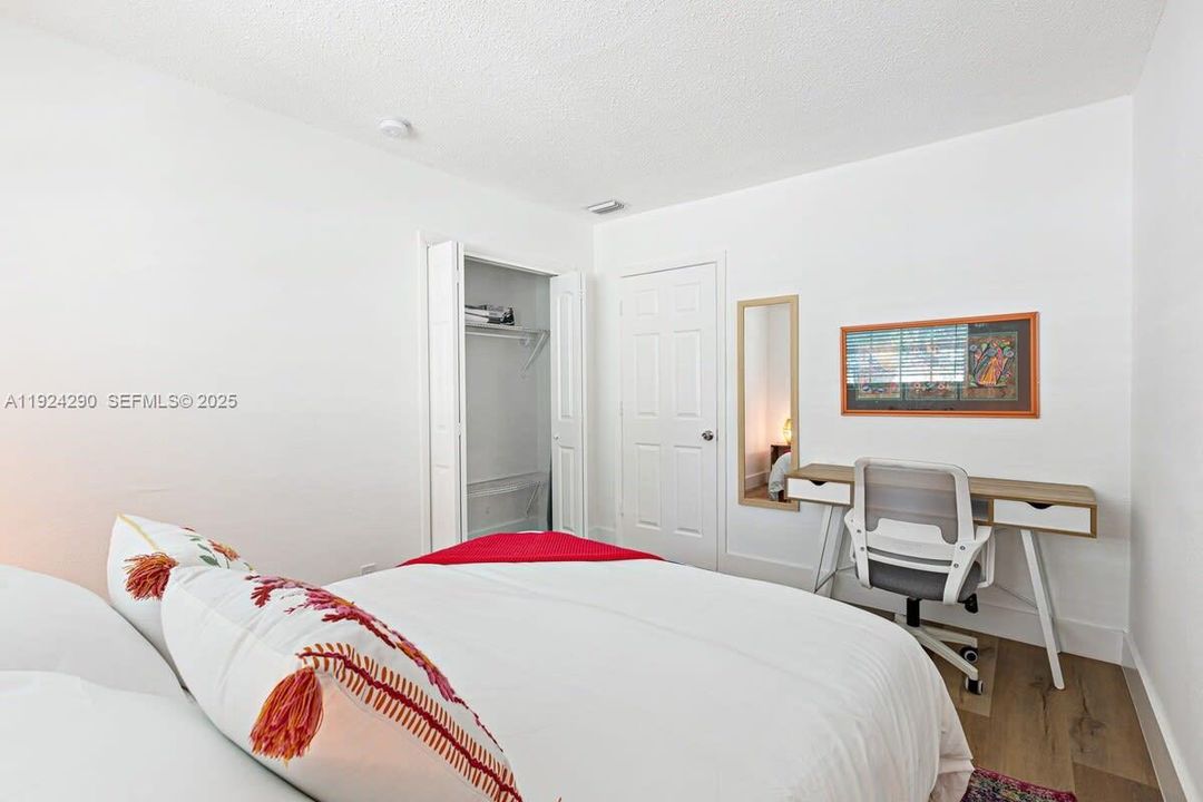 For Rent: $2,725 (2 beds, 1 baths, 500 Square Feet)