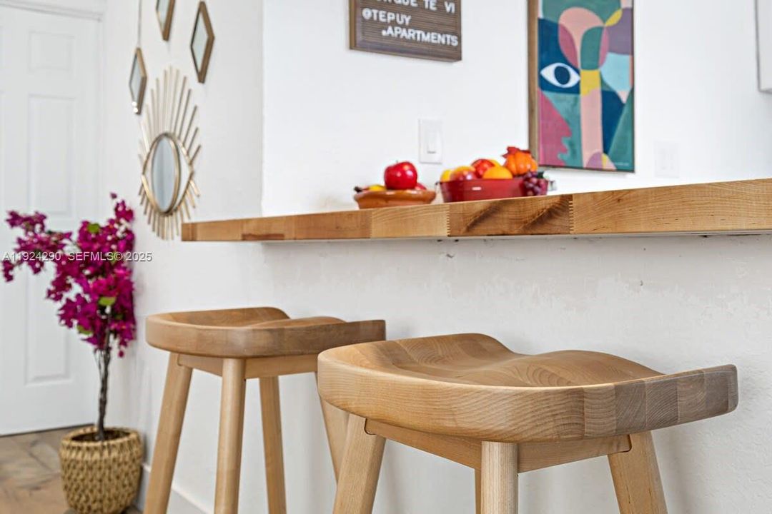 For Rent: $2,725 (2 beds, 1 baths, 500 Square Feet)