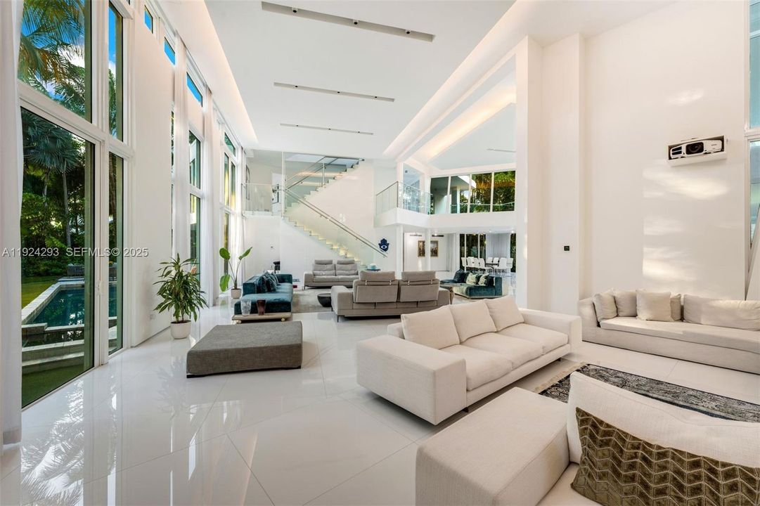 En Venta: $7,995,000 (6 camas, 7 baños, 7249 Pies cuadrados)