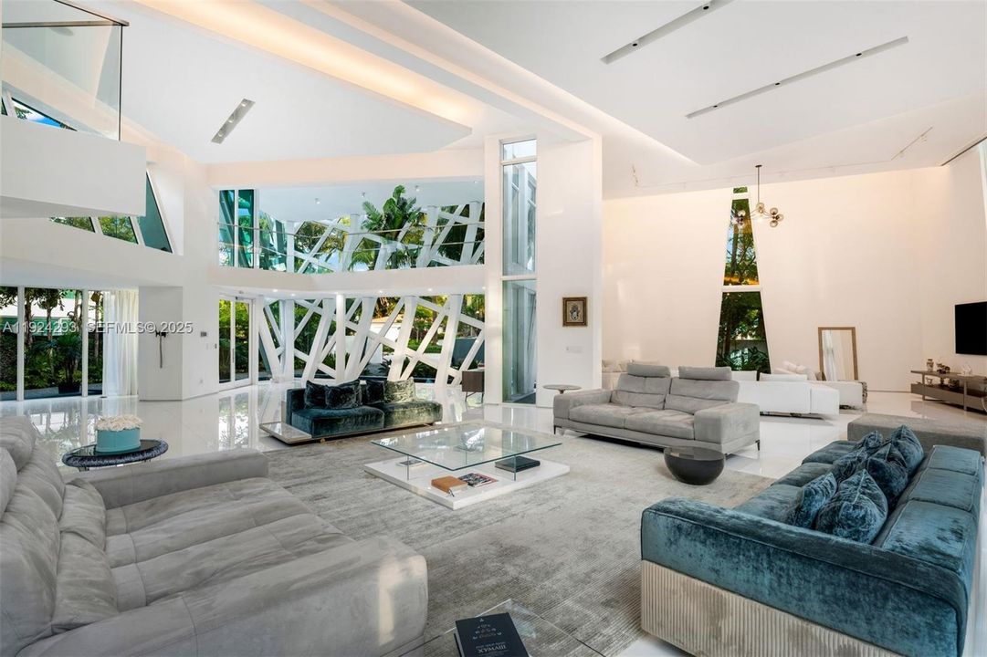 En Venta: $7,995,000 (6 camas, 7 baños, 7249 Pies cuadrados)