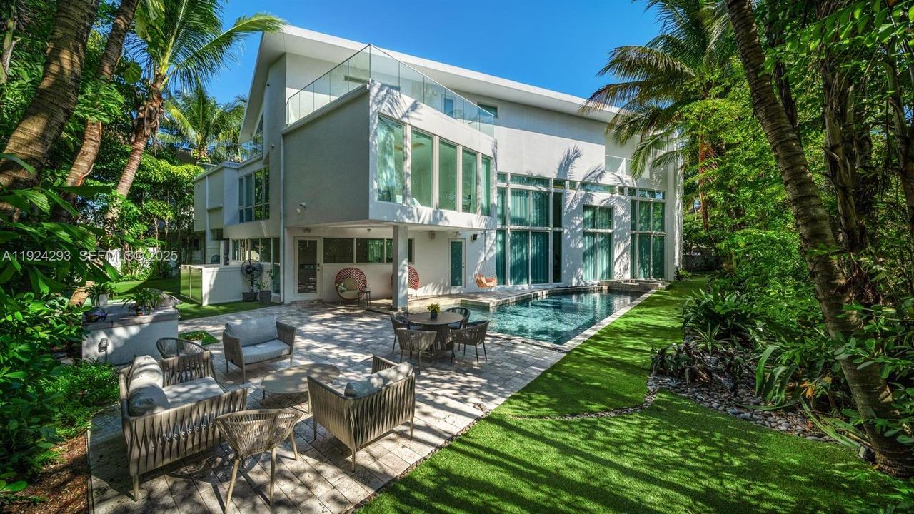 En Venta: $7,995,000 (6 camas, 7 baños, 7249 Pies cuadrados)