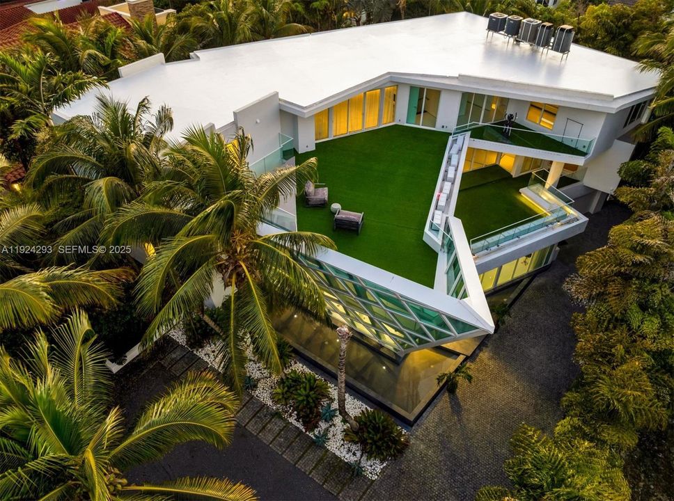 En Venta: $7,995,000 (6 camas, 7 baños, 7249 Pies cuadrados)