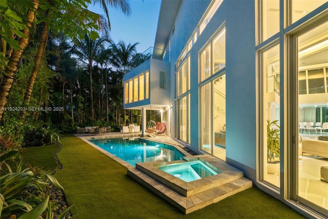 En Venta: $7,995,000 (6 camas, 7 baños, 7249 Pies cuadrados)