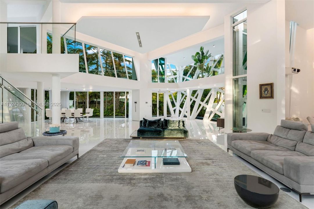 En Venta: $7,995,000 (6 camas, 7 baños, 7249 Pies cuadrados)