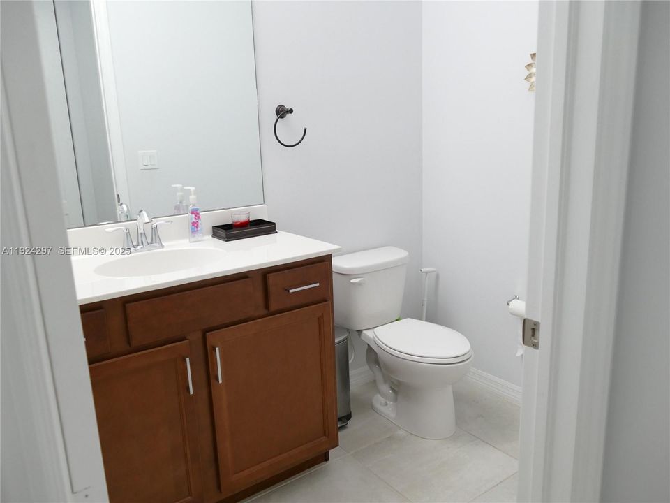 For Rent: $4,500 (5 beds, 4 baths, 3030 Square Feet)