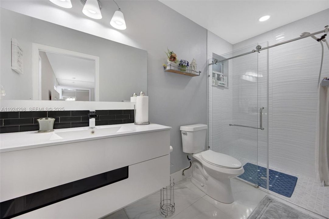 For Sale: $749,000 (3 beds, 2 baths, 1653 Square Feet)