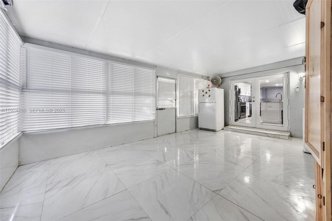 For Sale: $749,000 (3 beds, 2 baths, 1653 Square Feet)