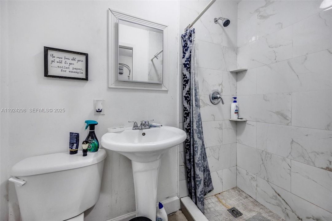 For Sale: $749,000 (3 beds, 2 baths, 1653 Square Feet)