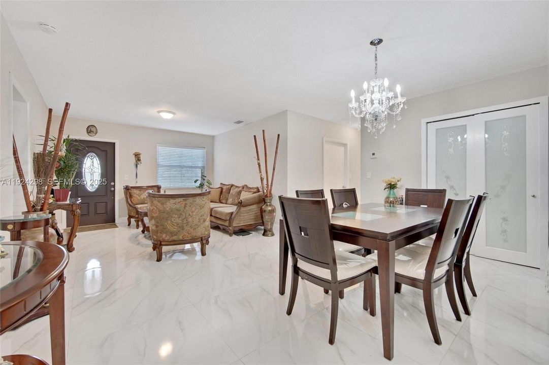 For Sale: $749,000 (3 beds, 2 baths, 1653 Square Feet)