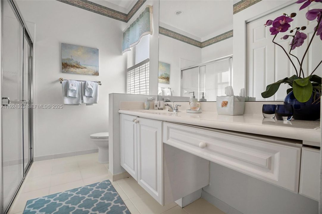 For Sale: $499,900 (2 beds, 2 baths, 2299 Square Feet)