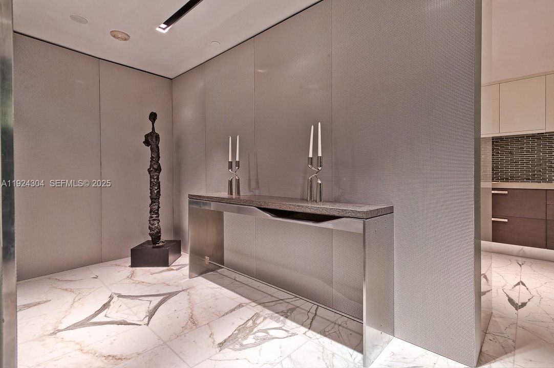 待售: $1,850,000 (2 贝兹, 3 浴室, 1730 平方英尺)