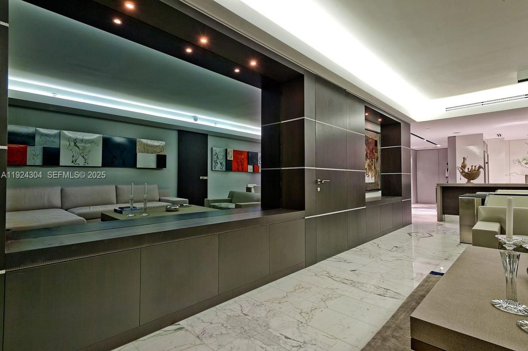 待售: $1,850,000 (2 贝兹, 3 浴室, 1730 平方英尺)