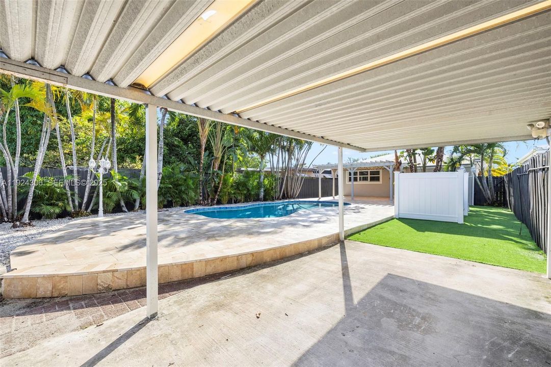 For Rent: $4,000 (2 beds, 2 baths, 1262 Square Feet)