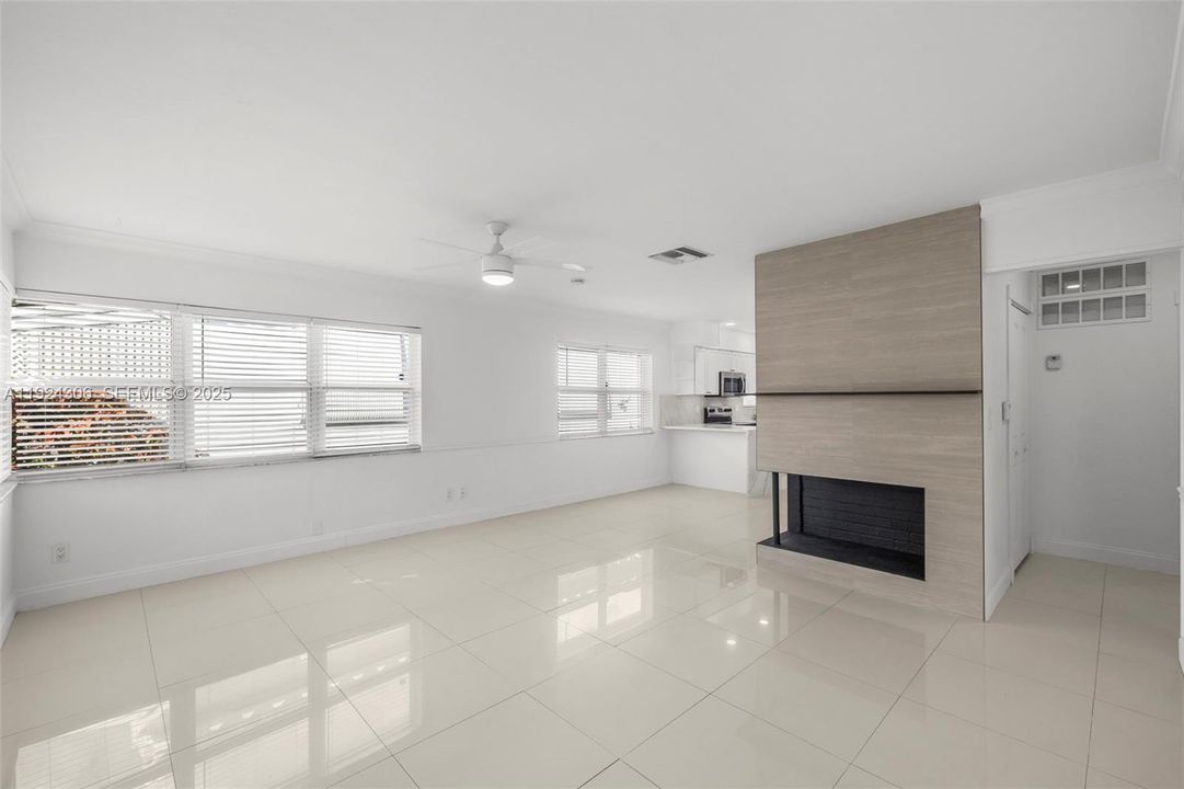 For Rent: $4,000 (2 beds, 2 baths, 1262 Square Feet)