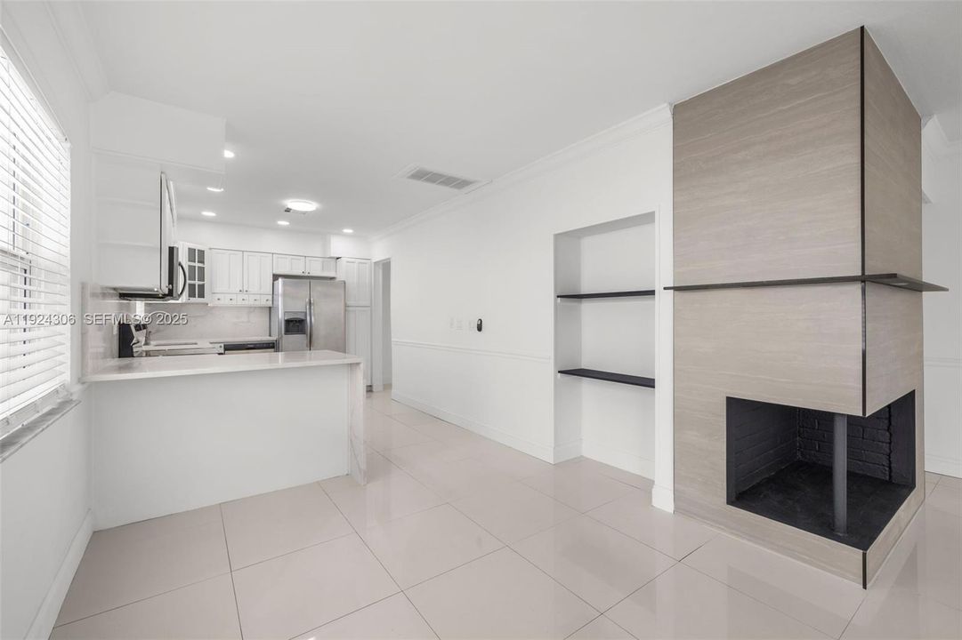 For Rent: $4,000 (2 beds, 2 baths, 1262 Square Feet)