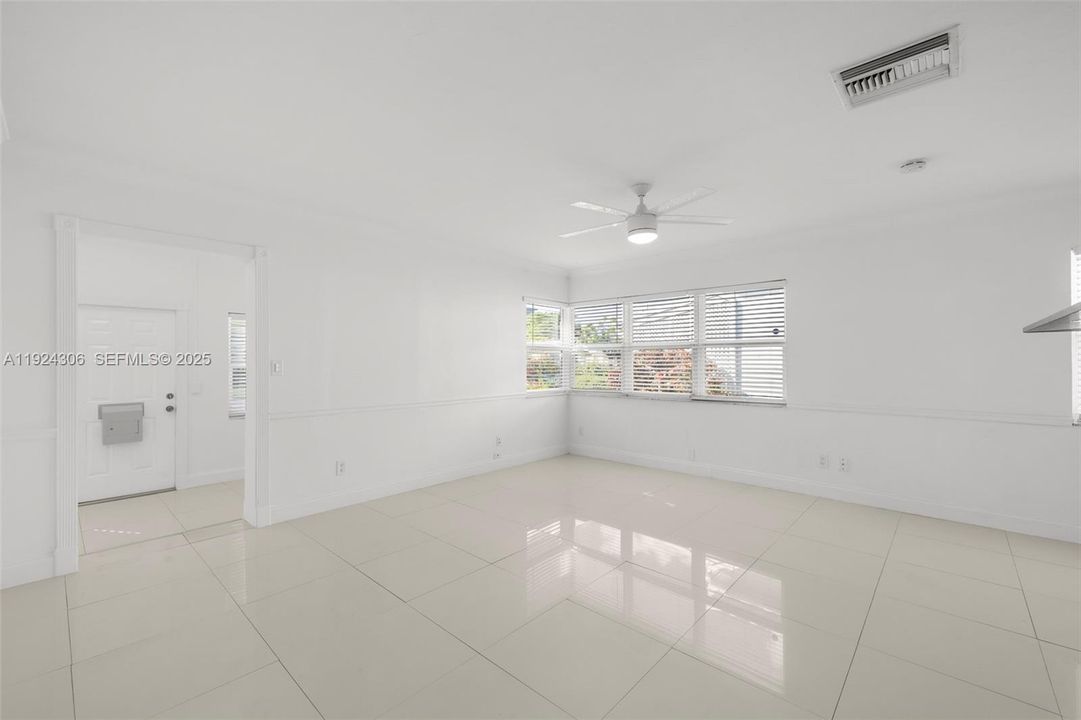 For Rent: $4,000 (2 beds, 2 baths, 1262 Square Feet)