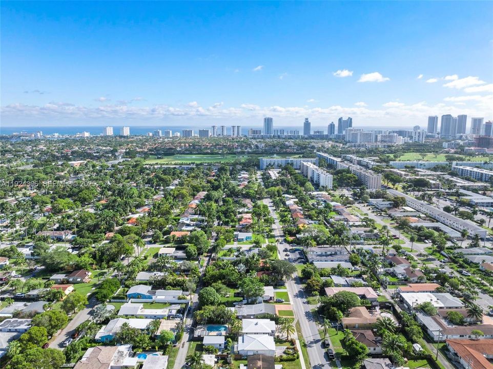 For Rent: $4,000 (2 beds, 2 baths, 1262 Square Feet)