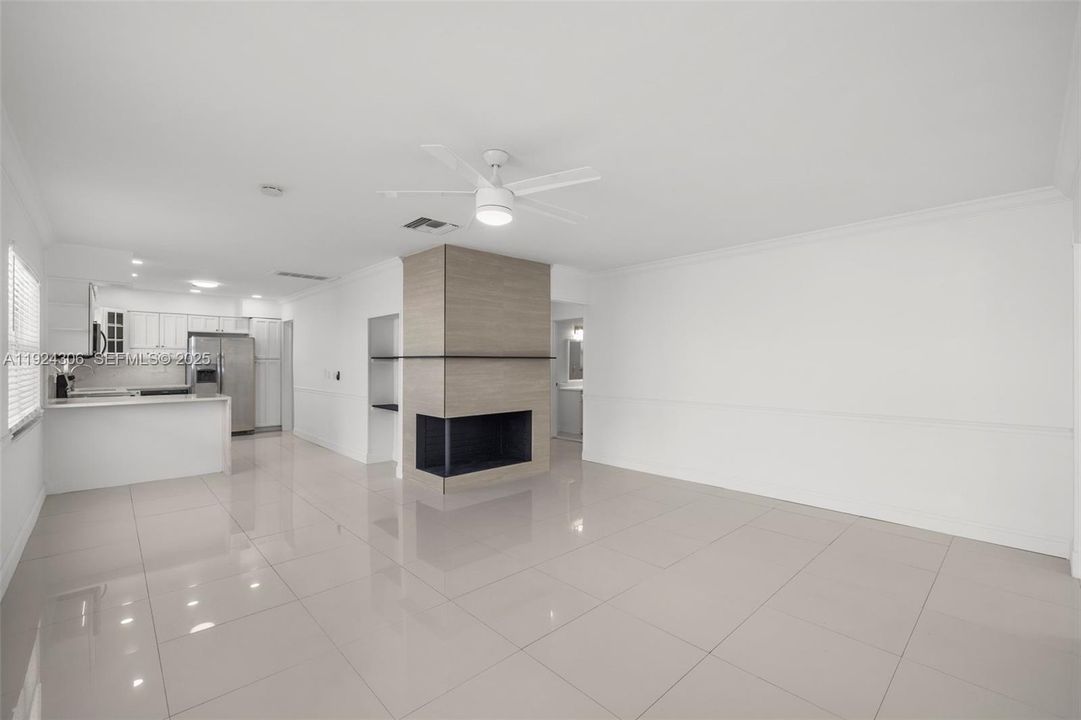 For Rent: $4,000 (2 beds, 2 baths, 1262 Square Feet)