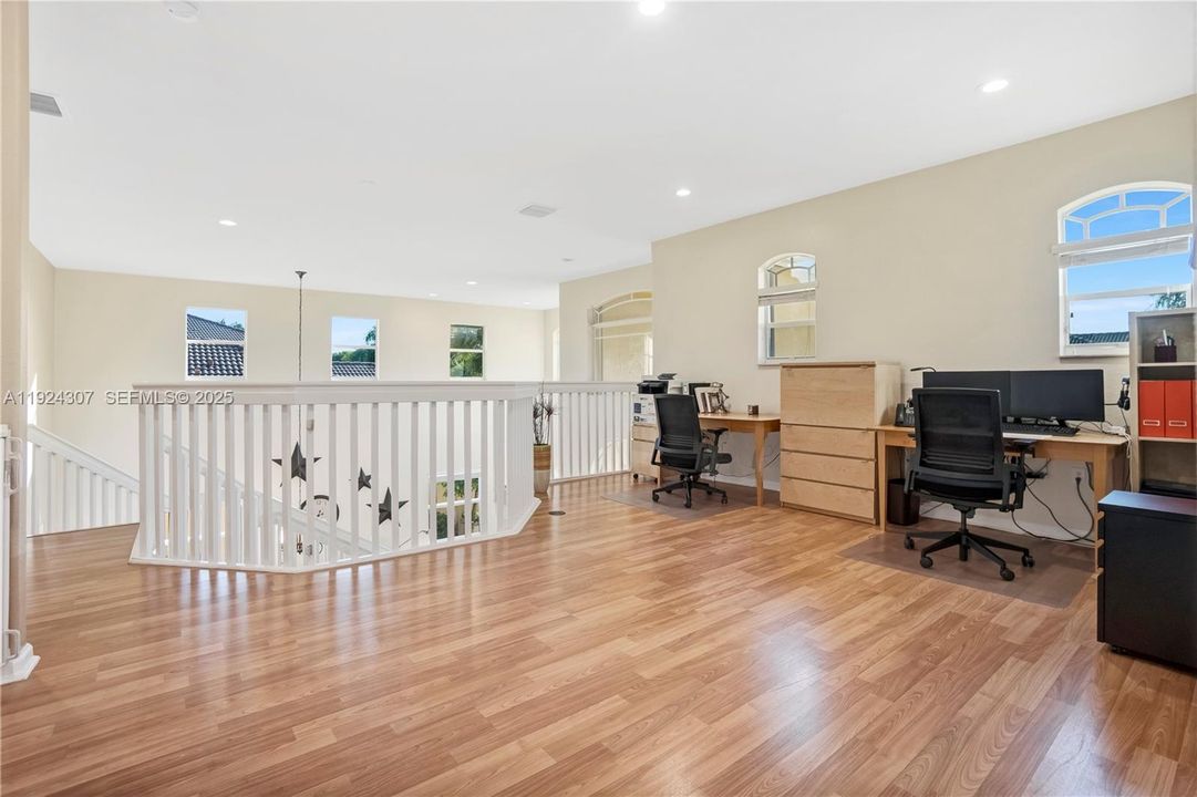 待售: $849,000 (4 贝兹, 3 浴室, 2934 平方英尺)