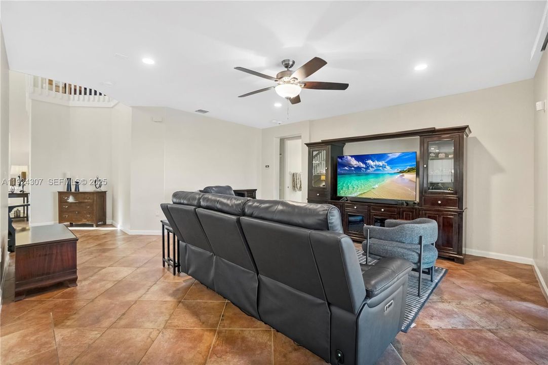 待售: $849,000 (4 贝兹, 3 浴室, 2934 平方英尺)