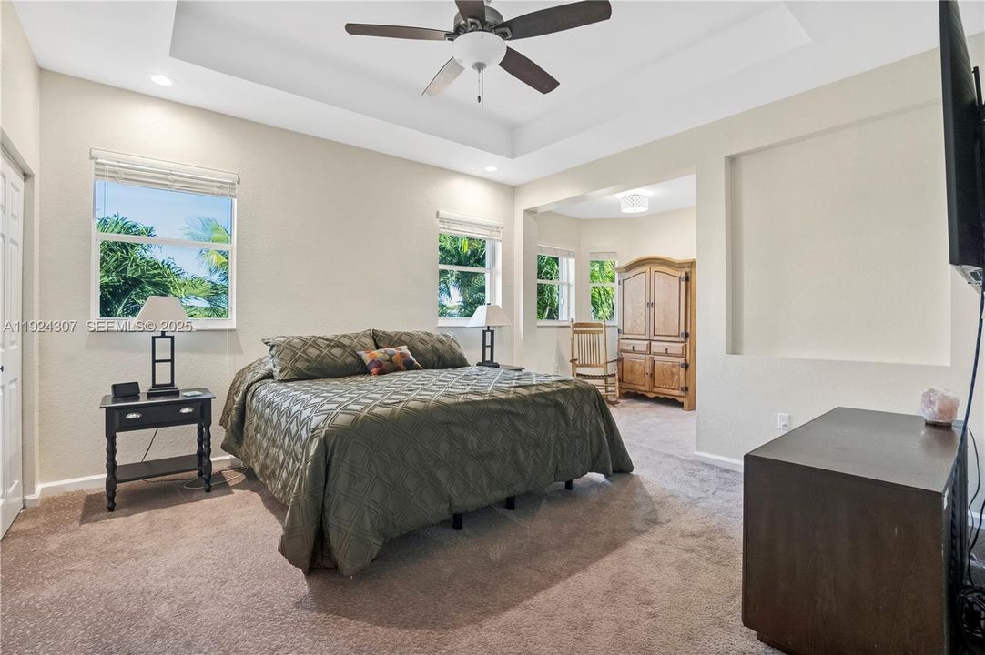 待售: $849,000 (4 贝兹, 3 浴室, 2934 平方英尺)