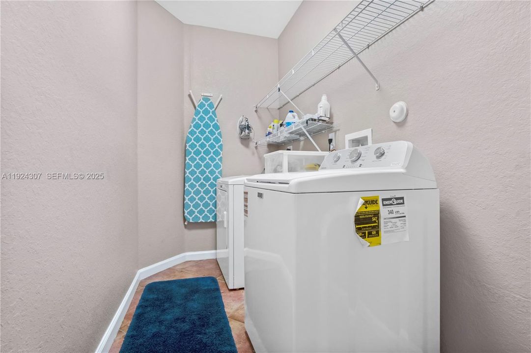 待售: $849,000 (4 贝兹, 3 浴室, 2934 平方英尺)