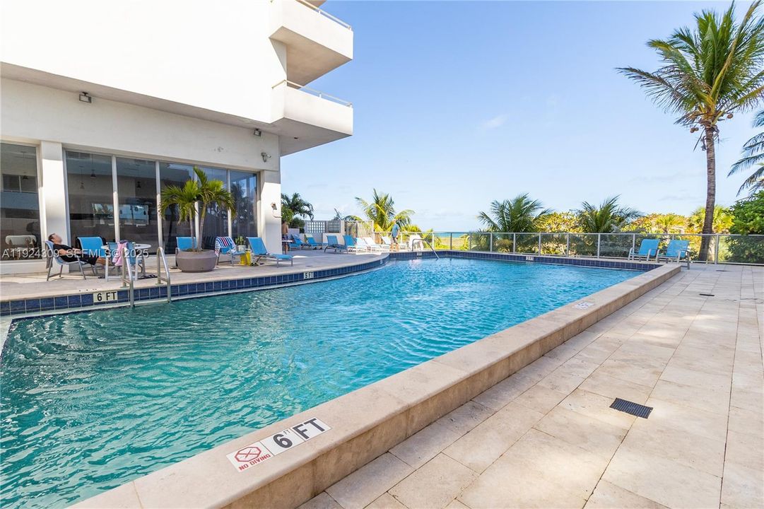 出租: $3,000 (2 贝兹, 2 浴室, 1285 平方英尺)